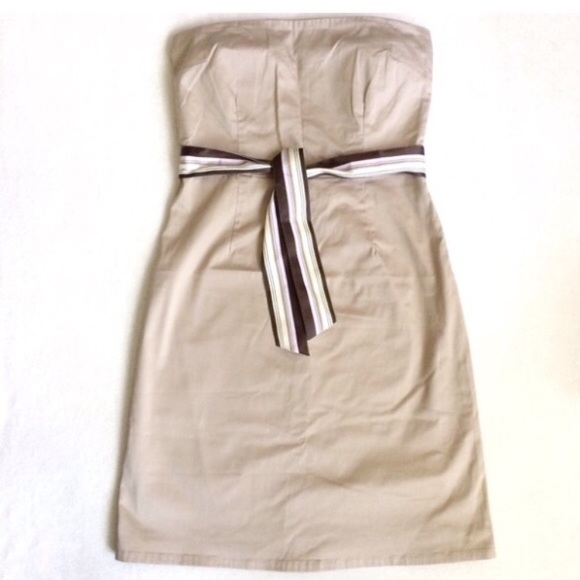 Old Navy Dresses & Skirts - Old Navy strapless tan dress